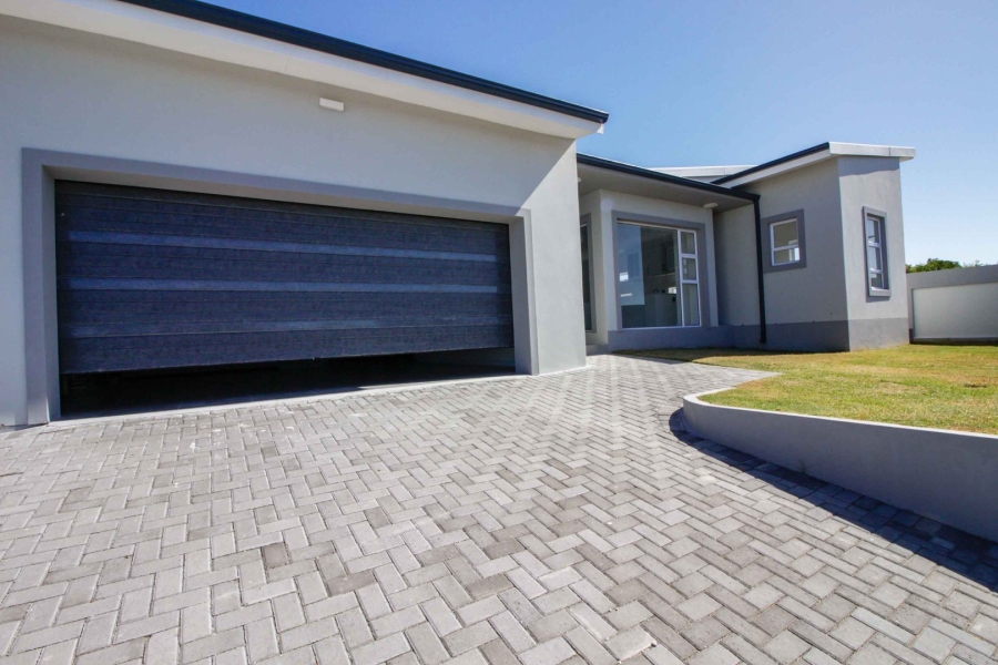 3 Bedroom Property for Sale in Aston Bay Eastern Cape